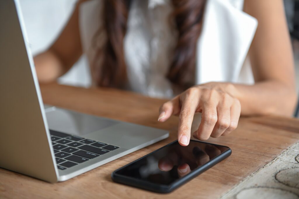 Online cart abandonment showing non-buyer friction in customer experience