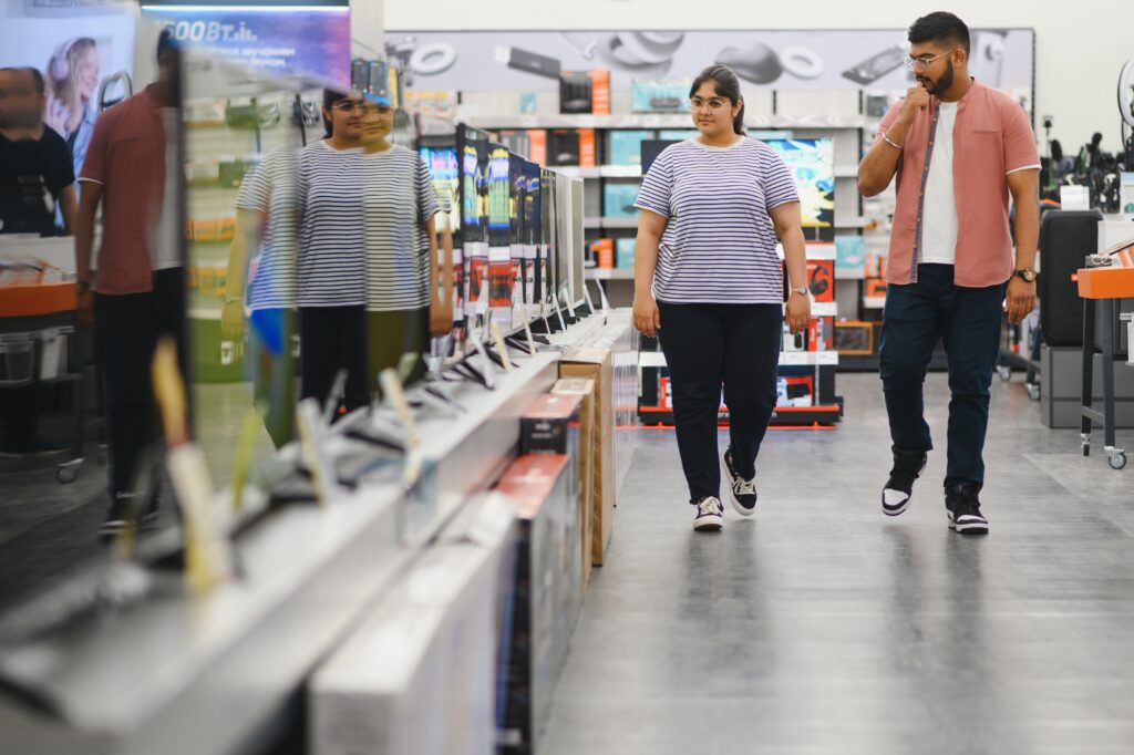 Retail foot traffic representing untracked non-buyer experience customer signals